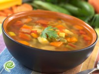 ארוחה ילדים שלמה בתוך צלחת מרק