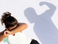 אב אלים שנשלח למעצר בית לא יוכל להקטין המזונות לילדיו