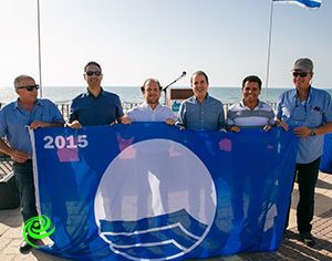 דגלים כחולים בכל החופים