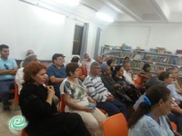 קמים מהכורסא ויוצאים החוצה