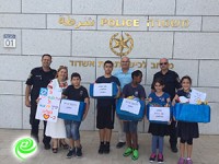 ילדי בי״ס אריאל הפתיעו את השוטרים