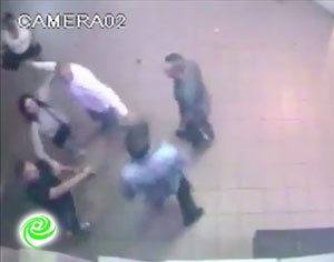 תקפו ונעצרו בגלל האלכוהול (וידאו)