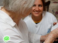 חיבוק חם לקשישי אשדוד