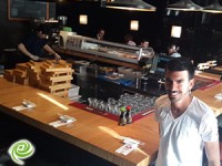 נכנס כשותף בסושיה עם כספי הפיצויים מתאונת האופנוע