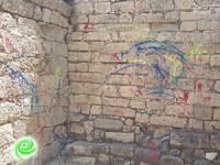 שיא חדש לונדליזם: הושחתה המצודה.