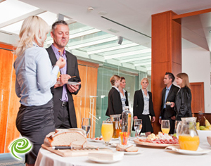 כיצד לערוך אירועים עסקיים קטנים ומוצלחים