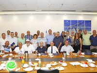 14 עובדי נמל שפורשים לגמלאות