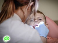 מה חשוב לבדוק כאשר בוחרים רופאת שיניים לילדים?