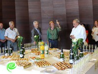 המשכן מרים כוסית לשנה החדשה