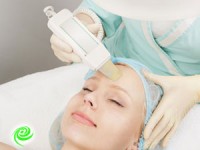 כיצד מומלץ לבחור טיפול באקנה בפנים?