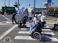 מחאת הנכים – בכניסה לעיר אשדוד לבאים דרך כביש 41