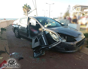 רכב התנגש בעמוד בשד׳ משה דיין סמוך לטיילת באשדוד