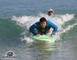 צדיקים על הגל