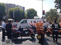 רוכב אופנוע נפגע מרכב - מצבו קשה