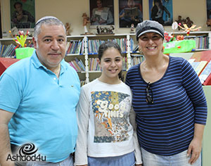 נילי חורי - שיאנית הקריאה של אשדוד.