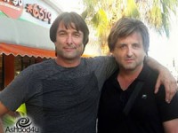 הרים לא נפגשים, אנשים כן