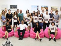 רואים ורוד - המצלמה של משקפיים ורודים