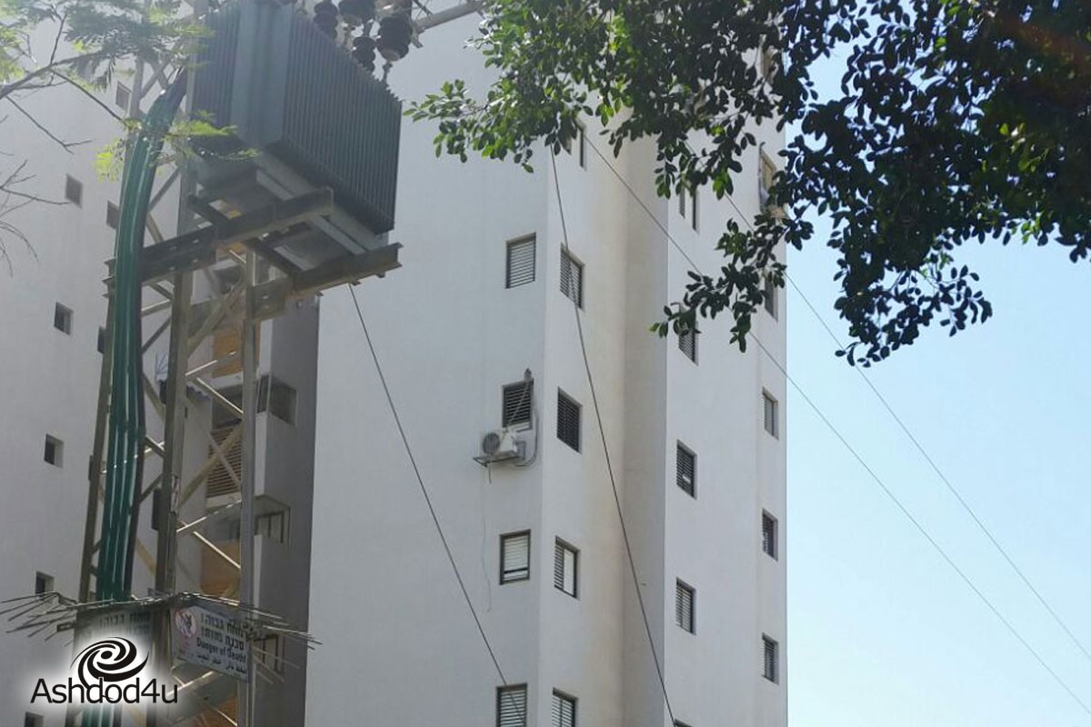 כבל חשמל שנפל פגע בהולכת רגל