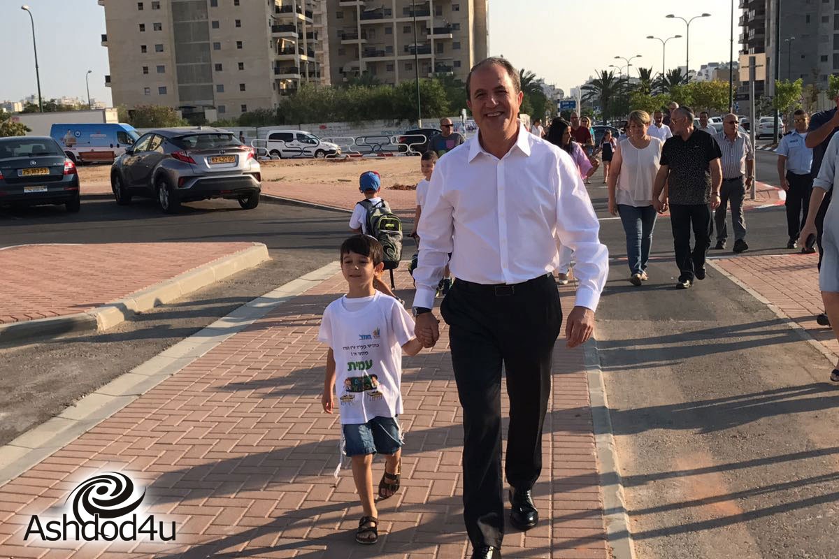 הסבא פותח שנה עם הנכד