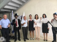 עובדי הרשות מרימים כוסית לכבוד השנה החדשה