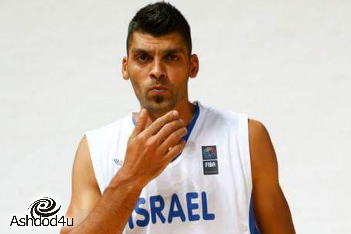 אלכס צוברביץ' מצטרף לצהובים