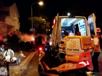 רוכב אופנוע נפגע ממונית