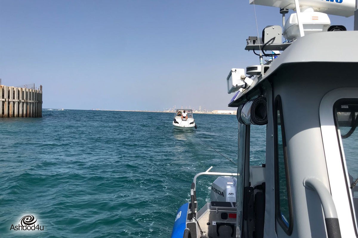 יחידת השיטור הימי חילצו סירה מערבית לאשדוד