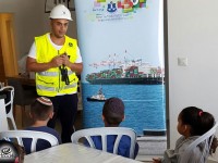 הנמל מגיע לבתי הספר