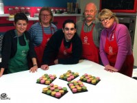 לצחוק כל הדרך לשולחן