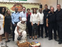 חוגגים סיגד ברשות העירונית למאבק והתמכרויות ובאלימות