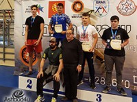 דניאל אסיקמן ממקיף ג' אלוף הארץ בהיאבקות חופשית לקדטים