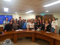 עסקים ומרוויחות