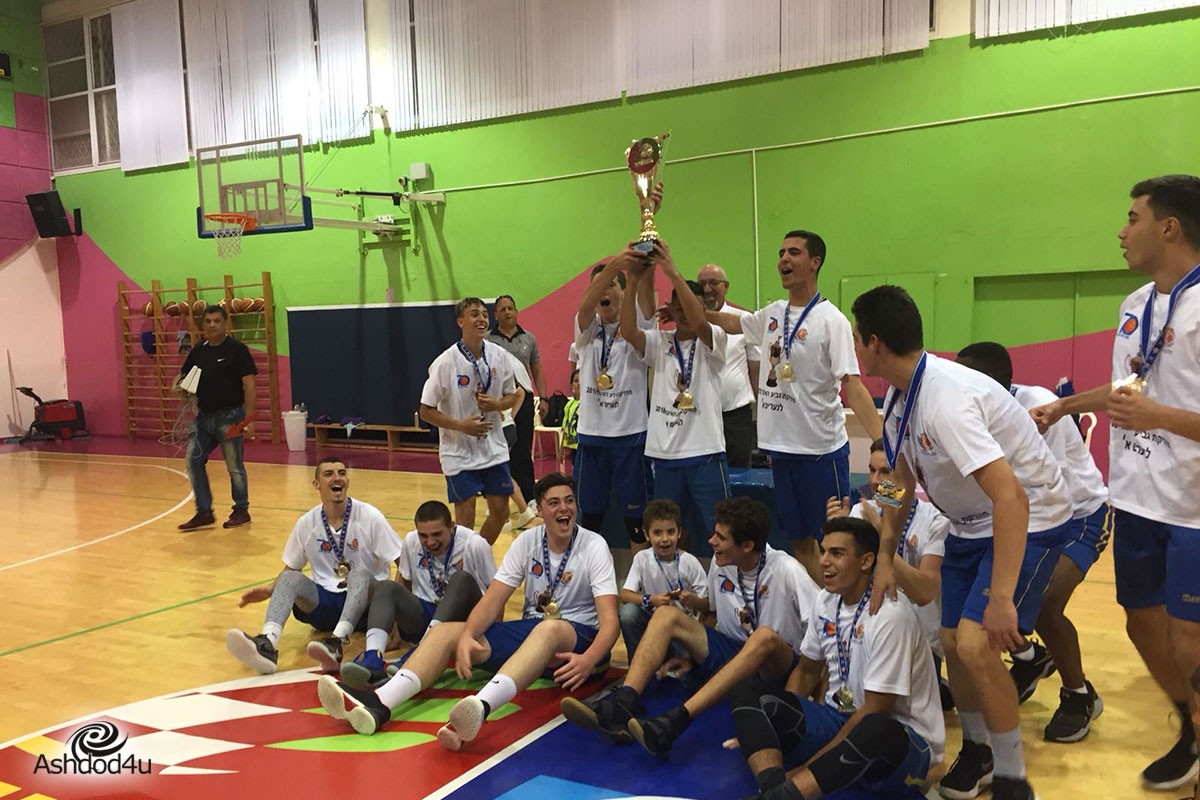 דאבל היסטורי לקבוצת נערים א׳ של מכבי אשדוד