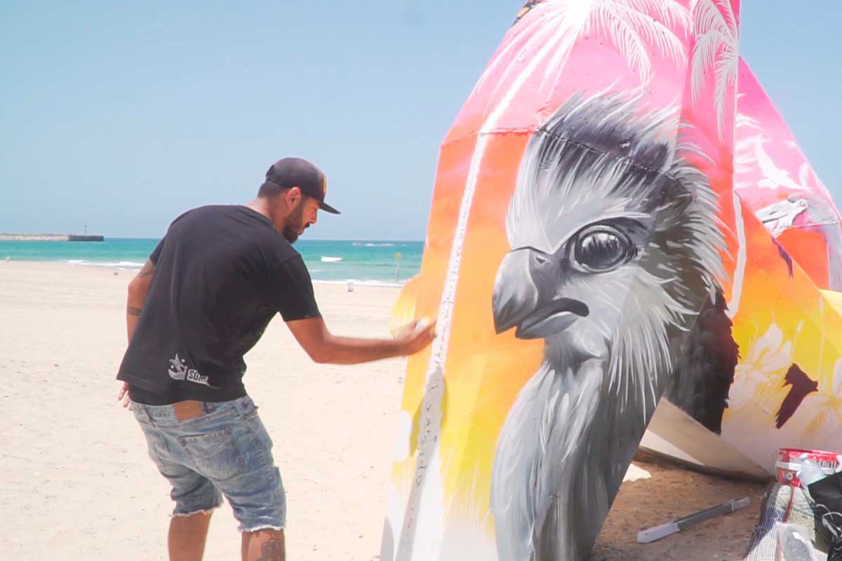 כל שובר בצבע... פרויקט אמנותי לאורך חופי העיר