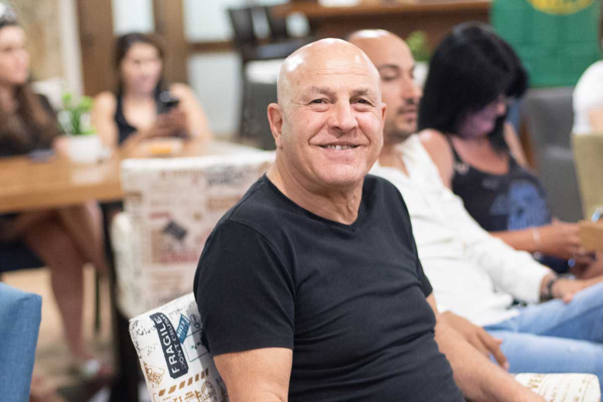 ציון חזן ונבחרת עידן 2000 חוגגים