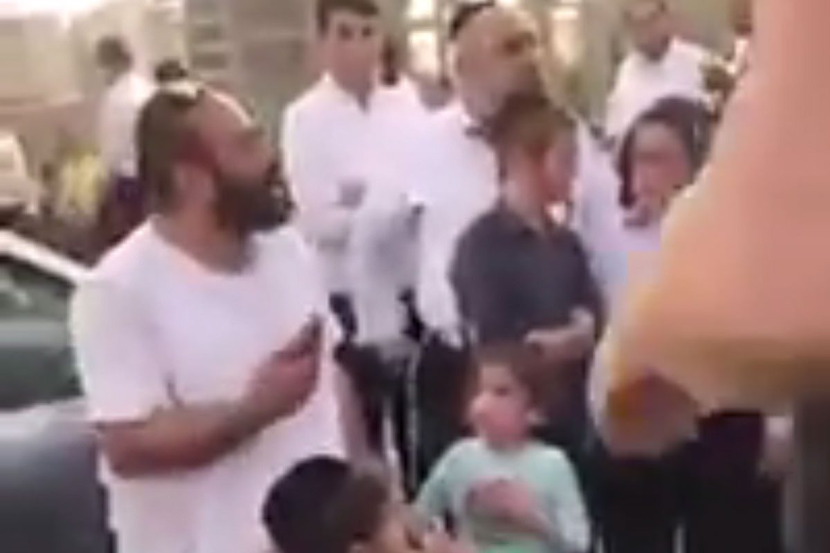 למה ״להכעיס״ צעק החרדי למדריכת הסלסה - ״אני בז לך...״