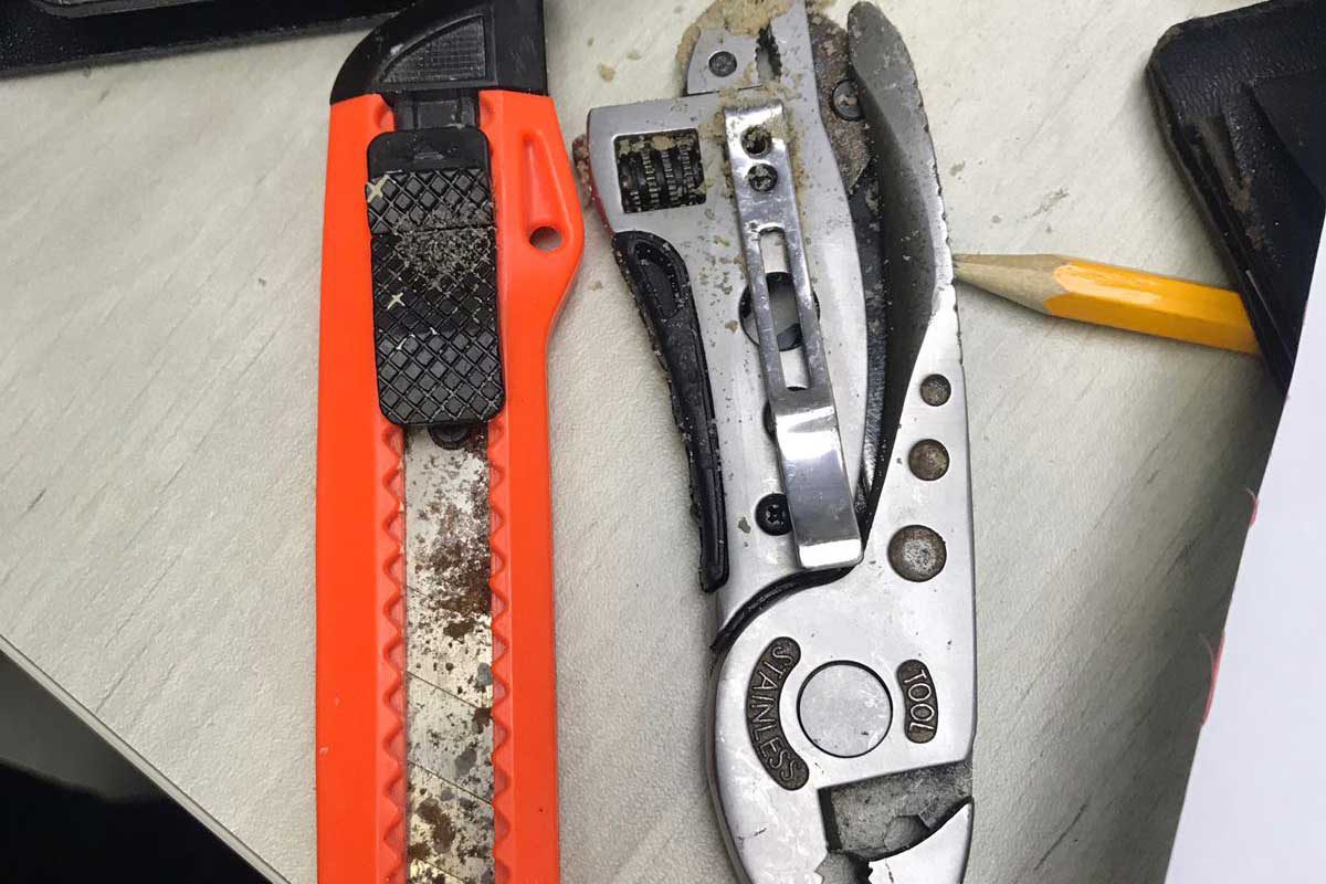 בן 40 איים בסכין על רוחצים וחניכי קורס גלישה