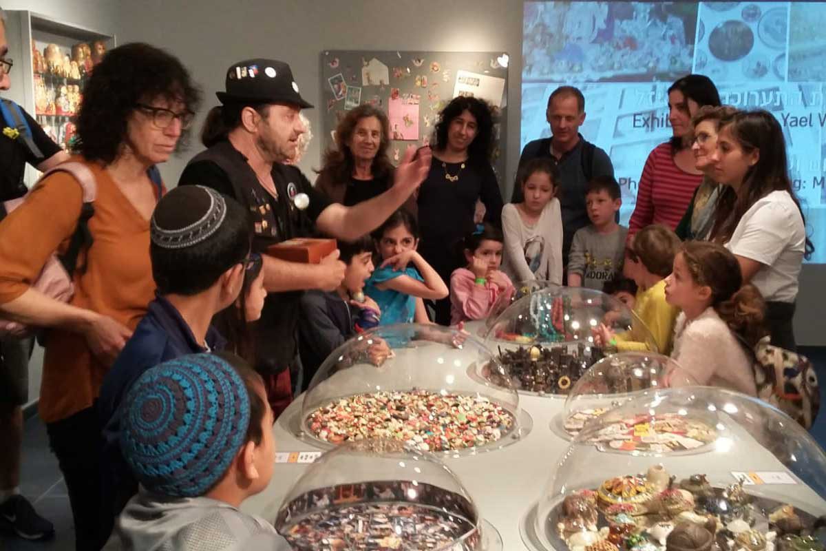 יוצרים בסוכות