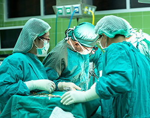 ניתוח הגדלת חזה: איך הוא מתבצע וכל מה שאתן צריכות לדעת לגביו