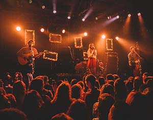 ג'יין בורדו בהופעה