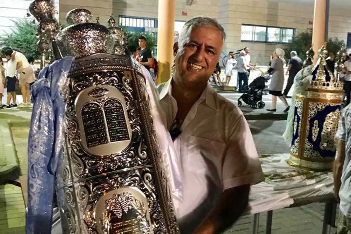 שישו ושמחו... אלי לחמני חוגג הקפות