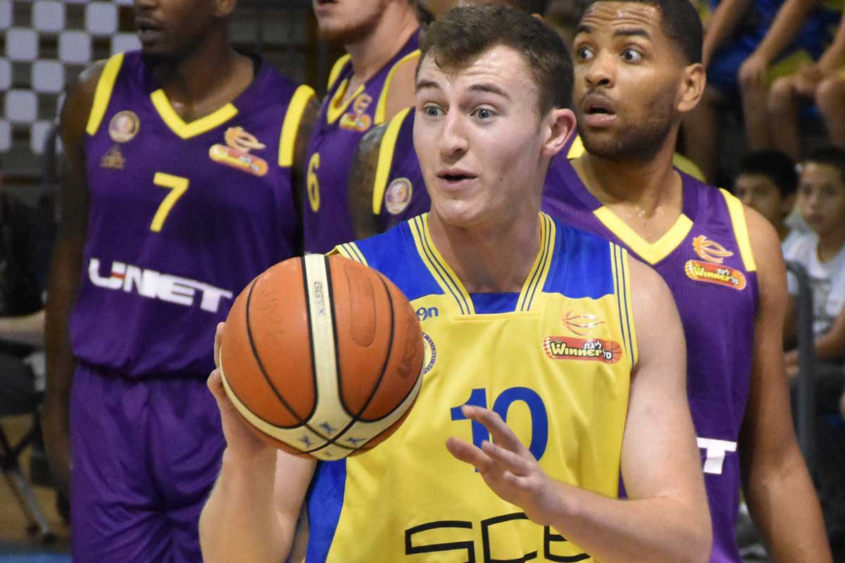 ספנסר וויס ייעדר כחודשיים