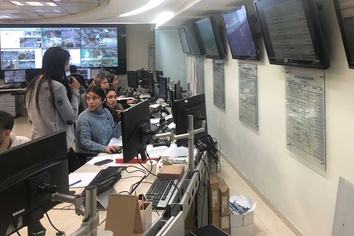 דוד דבש מנהל מוקד 106: ״ לחזק את כלל הפריטים הנמצאים מחוץ לבית״