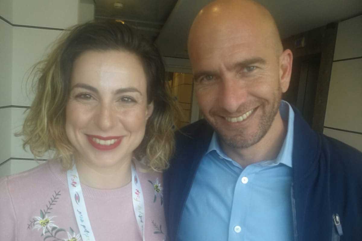 כשסטלה ואסי נפגשו