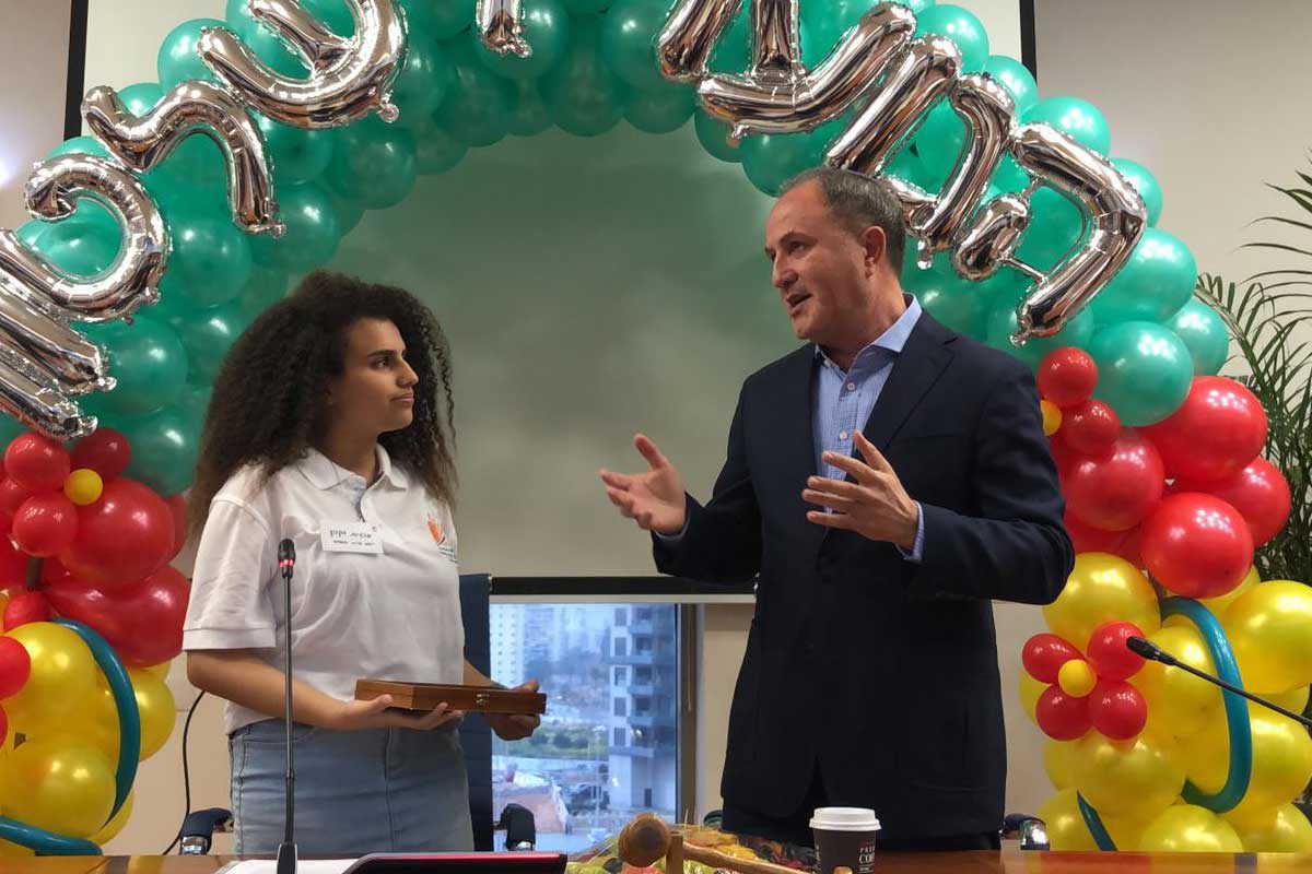 הנוער תופס פיקוד ומקבל החלטות