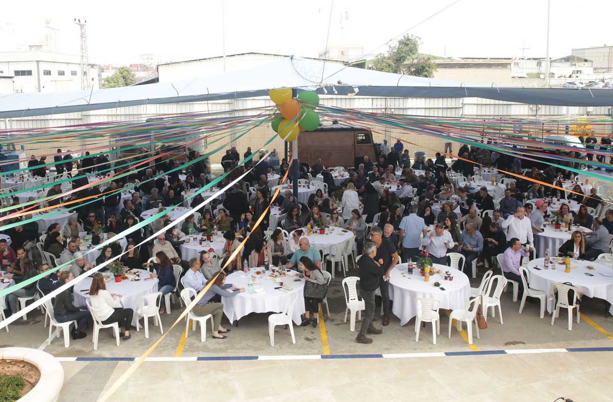 אדמה אגן מרימה כוסית לחג