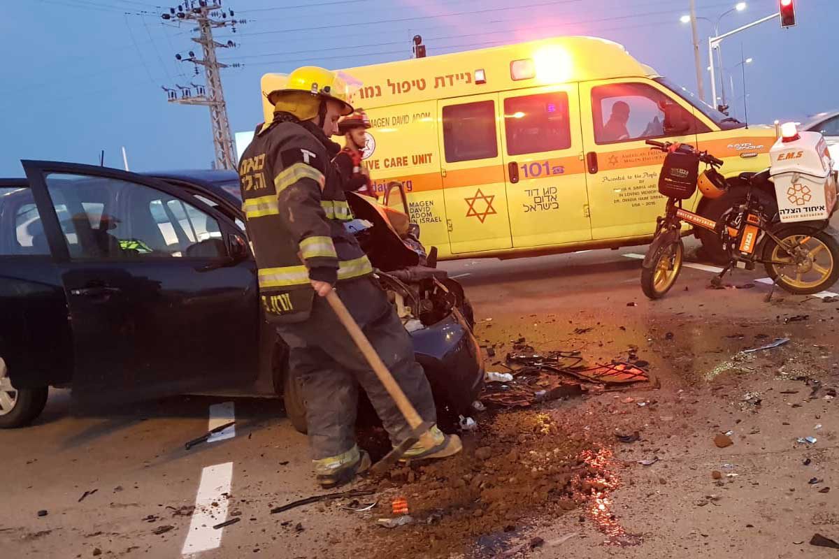 בנס, רק נפגע קל בתאונה על שדרת בני ברית