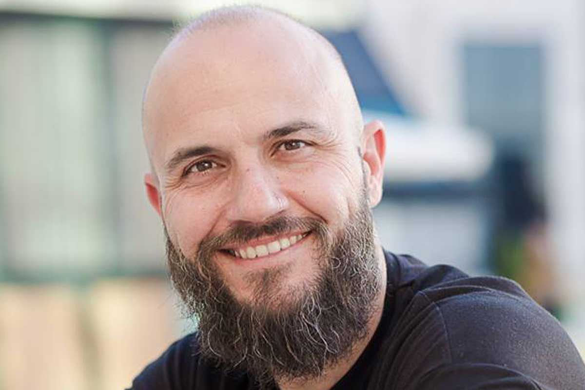 מספר ושר - אסף ביטון מעלה מופע חדש