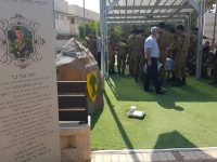 חיילי גולני במקיף י׳ - ביה״ס בו למד לוחם גולני בן וענונו ז״ל