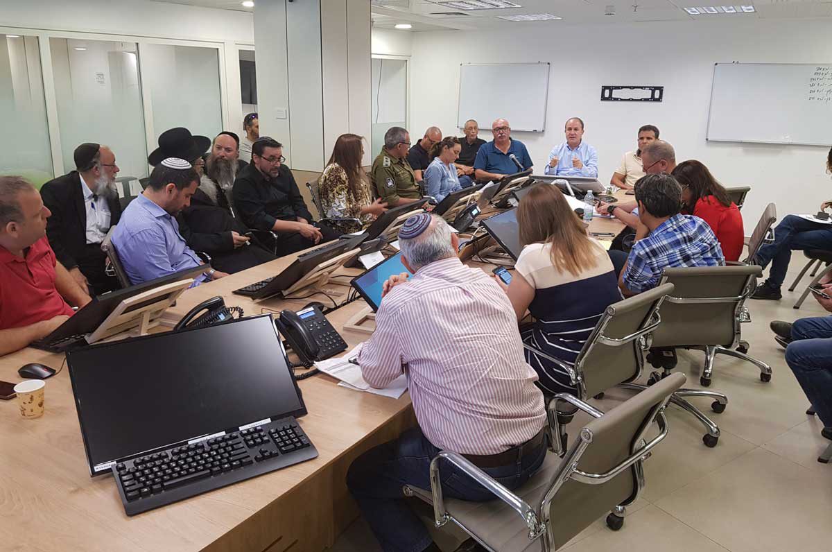 חוזרים לשגרה בעצב